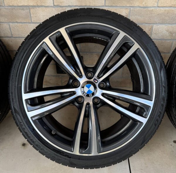 Jeu de roues complet d'origine BMW M442 19"