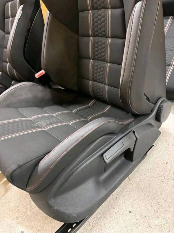 Sièges Sport GTI – État Comme Neuf