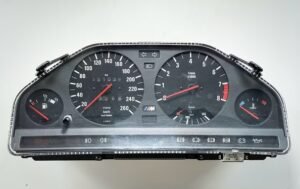 Combiné d’instruments BMW M3 E30