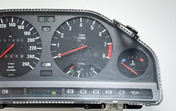 Combiné d’instruments BMW M3 E30